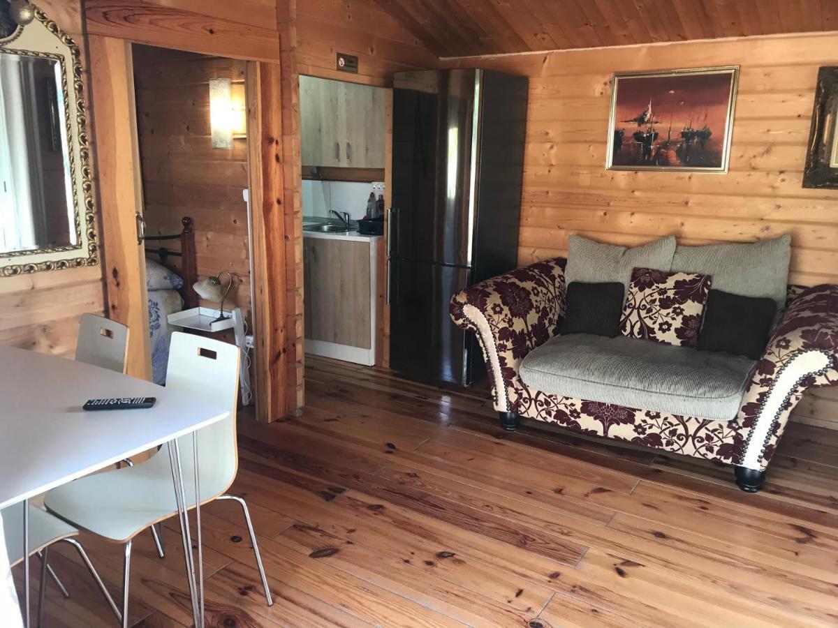 אלמריה Bungalows & Estudios Los Escullos מראה חיצוני תמונה